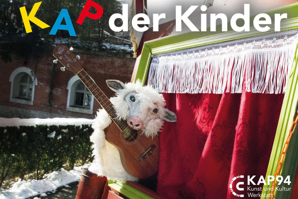 Mondschaf im rolling Wagerl vor dem KAP94